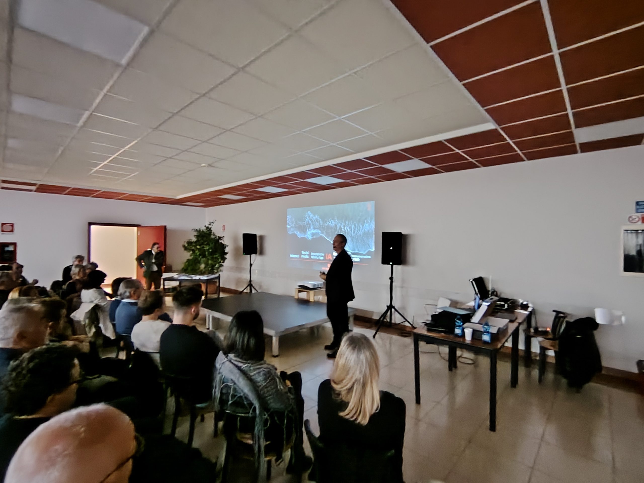 Convegno sull’Intelligenza Artificiale al Centro Paolo VI Convegno sull’Intelligenza Artificiale al Centro Paolo VI