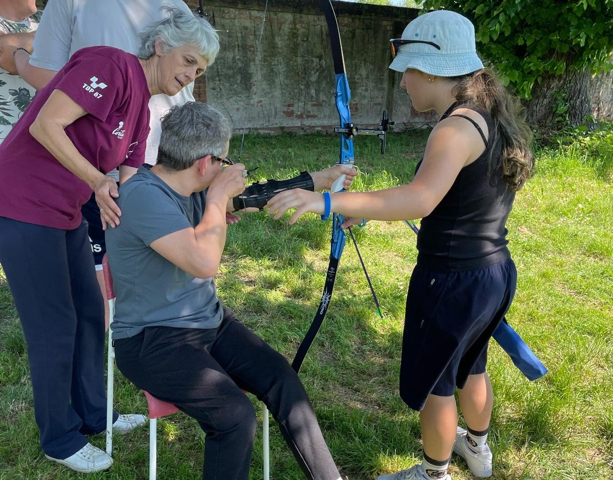 Al parco di Villa Breda con gli “Arcieri del Cedro” Al parco di Villa Breda con gli “Arcieri del Cedro”